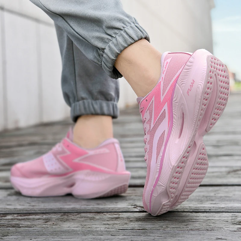 รองเท้าวิ่งคาร์บอนบอร์ด รุ่นพิ - Breathable Mesh Athletic Shoes บทวิจารณ์และราคา