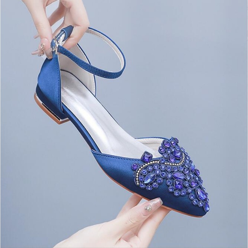 รองเท้าส้นเตี้ยแบบเปิดส้น 2 ซม - Sandals บทวิจารณ์และราคา