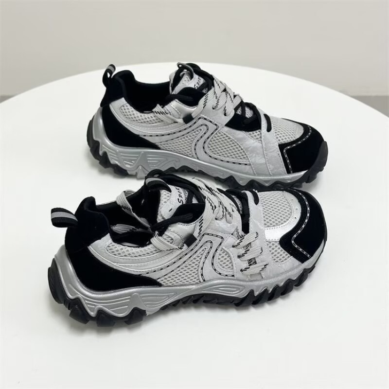 รองเท้าผ้าใบสไตล์เรโทรสำหรับผู - Heels บทวิจารณ์และราคา