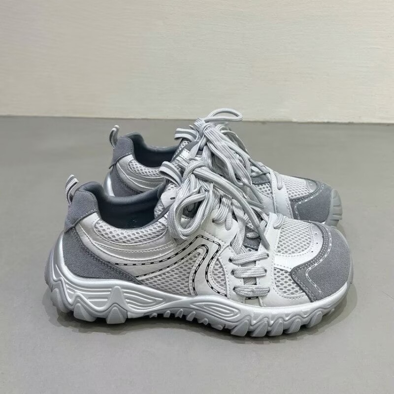 รองเท้าผ้าใบสไตล์เรโทรสำหรับผู - Heels บทวิจารณ์และราคา
